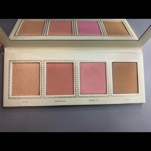 Jouer Champagne & Macaroons Sweet Cheeks palette